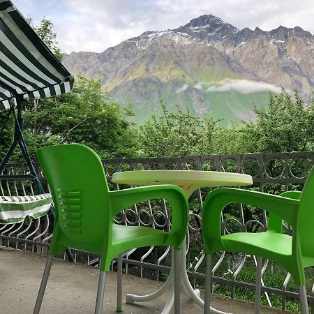 Guest House Demma Kazbegi Exterior foto